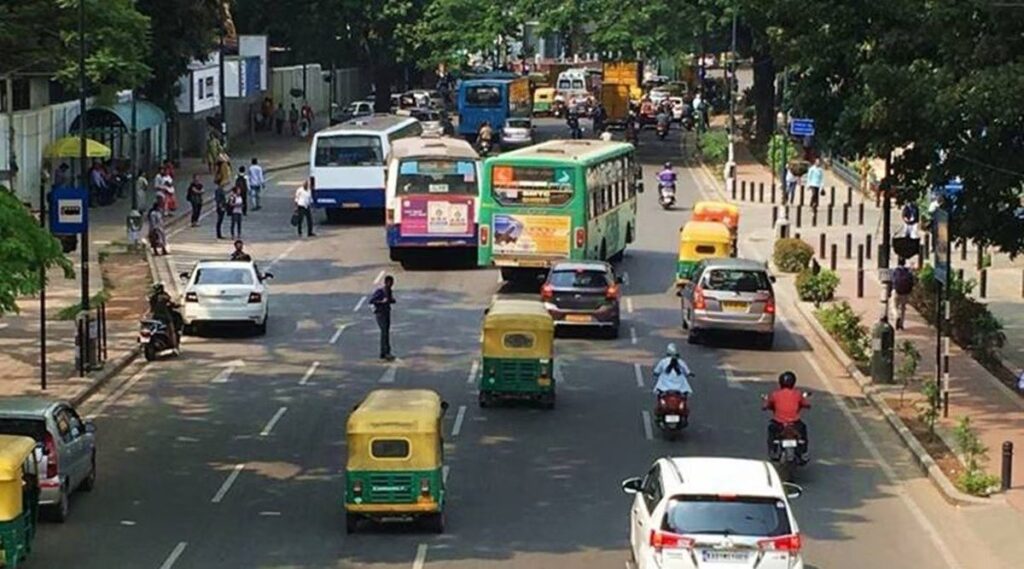 bangalore-city-traffic-live-road-view